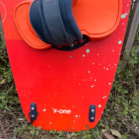 F-ONE ONE 138cm 2025 Très Bon Etat