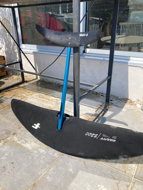 F-One Gravity FCT 2200cm2 Comme Neuf