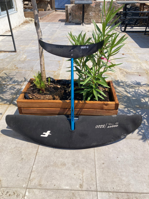 F-One Gravity FCT 2200cm2 Comme Neuf