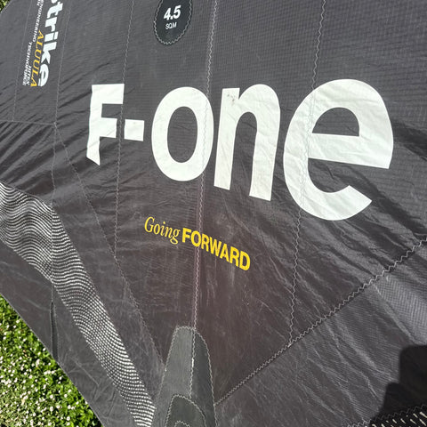 F-One Strike V5 Aluula 4.5m2 Très Bon Etat