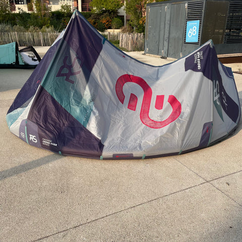 Eleveight RS V8 12m2 Tres Bon Etat