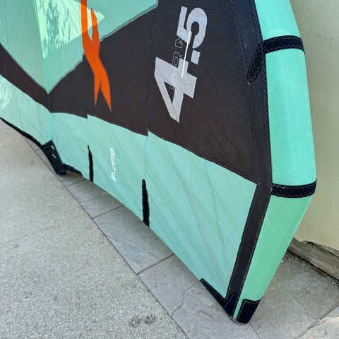 F-One Strike V4 4,5m2 2024 Très Bon Etat