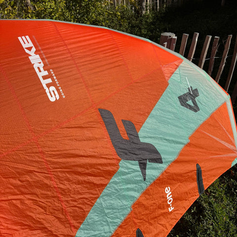 F-One Strike V4 4m2 2024 Comme Neuf