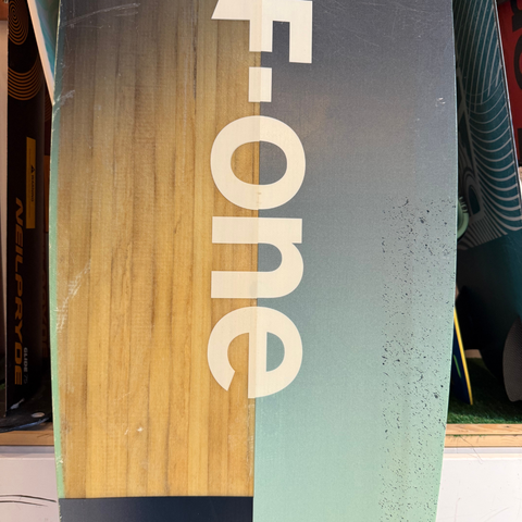 F-One Trax 137cm 2024 Etat correct