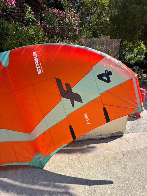 F-One Strike V4 4m2 2024 Comme Neuf