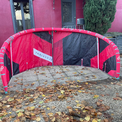 Eleveight RS V8 9m2 Très Bon Etat