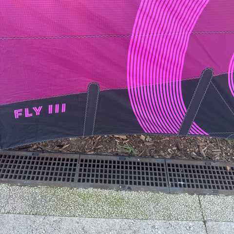 Neilpryde Fly III 4m2 Très Bon Etat