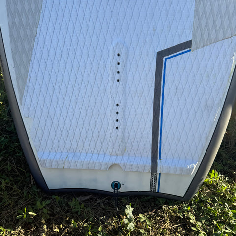 Naish Hover Carbon Ultra 140L Bon Etat