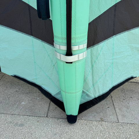 F-One Strike V4 4,5m2 2024 Très Bon Etat