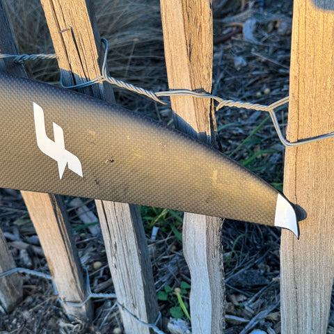 Aile avant F-One Eagle Carbon 890cm2 Très Bon Etat