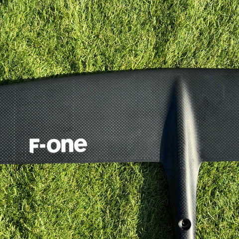 F-One FW Eagle HM Carbon 890 Très Bon Etat