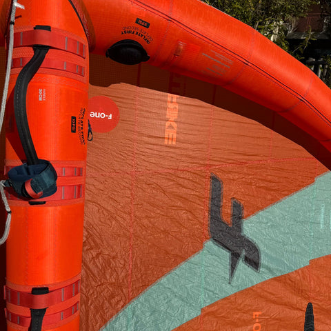 F-One Strike V4 4m2 2024 Comme Neuf