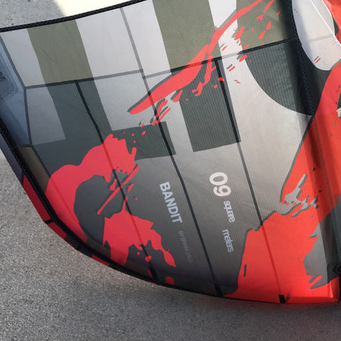 F-One Bandit LIMITED EDITION BY BRAINCHILD 9m2 Comme Neuf