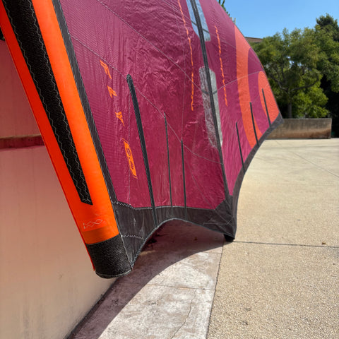 Neilpryde Fly V1 5.4m2 2023 Très Bon Etat