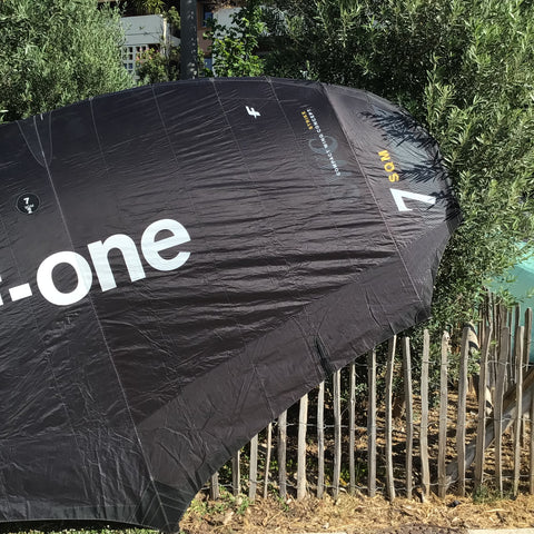 F-One Strike V3 CWC V5 Aluula 7m2 Onix Comme Neuf