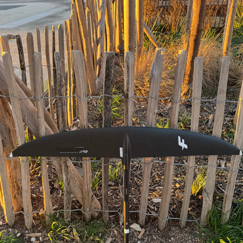 Aile avant F-One Eagle Carbon 1190cm2 Très Bon Etat