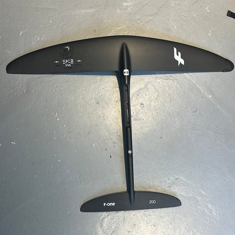 Avion complet F-One SK8 950cm2 Comme Neuf