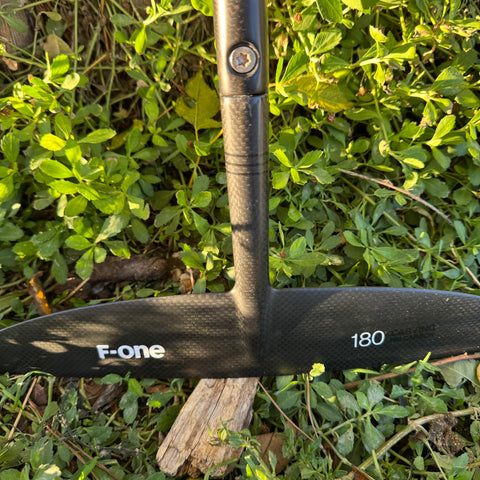 F-One SK8 V2 850cm2 Très Bon Etat