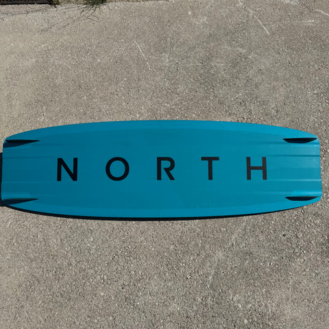 North Atmos 141x42cm 2022 Très Bon État