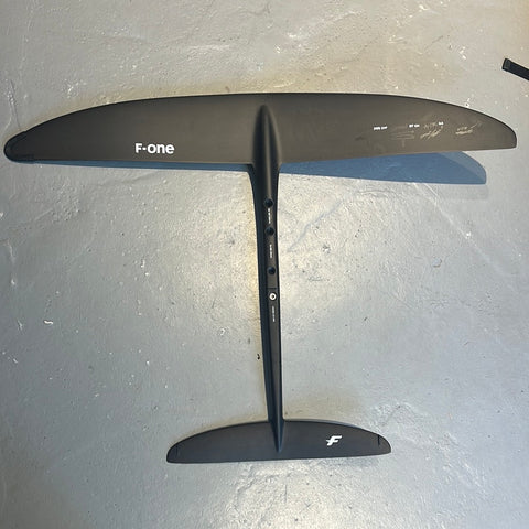 Avion complet F-One SK8 950cm2 Comme Neuf