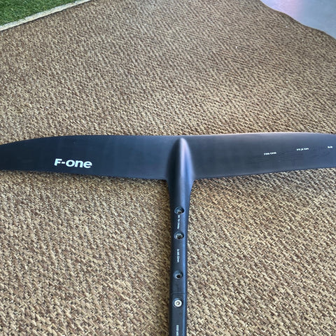 F-One SK8 750cm2 Comme Neuf