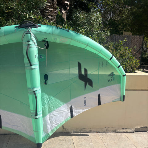 F-One Swing V4 4.5m2 2024 Très Bon Etat