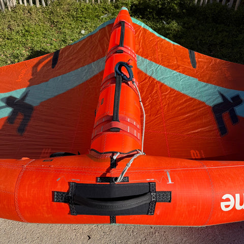 F-One Strike V4 4m2 2024 Comme Neuf