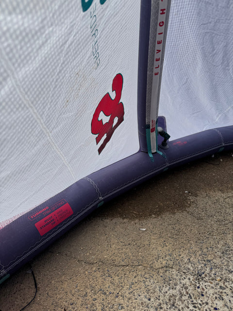 Eleveight RS V8 9m2 Très Bon État