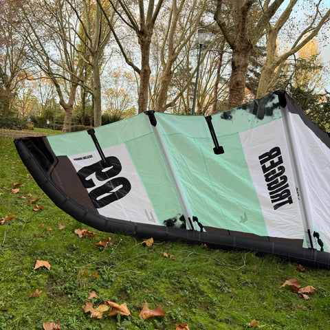 F-one Trigger V2 TEC 9m2 2025 Comme Neuf