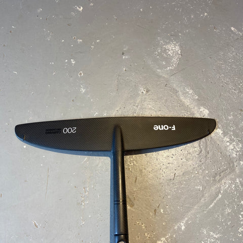 F-One SK8 V1 950cm2 2025 Très Bon état Réparé