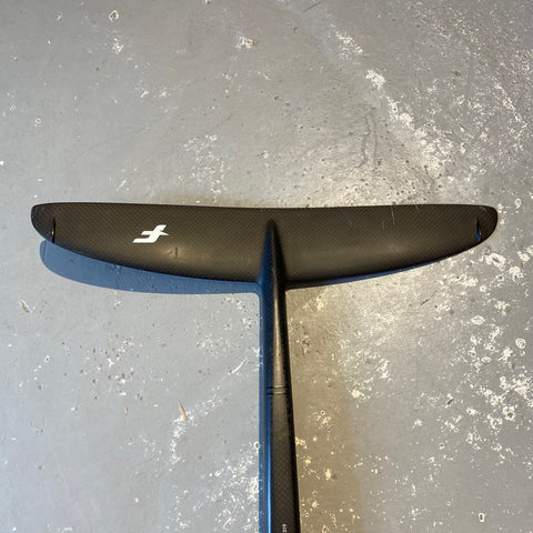 F-One SK8 V1 950cm2 2025 Très Bon état Réparé