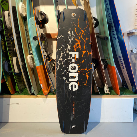 F-One Trax HRD Carbon 135cm 2025 Très Bon État