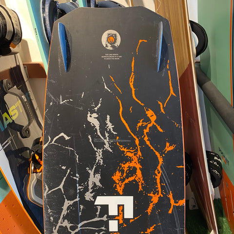 F-One Trax HRD Carbon 135cm 2025 Très Bon État