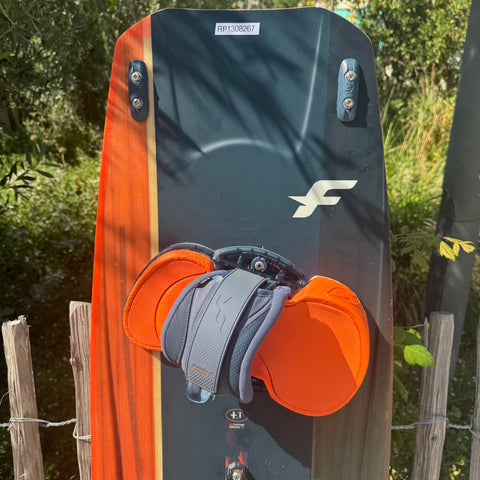 F-One Trax HRD LITE 137cm Très bon état
