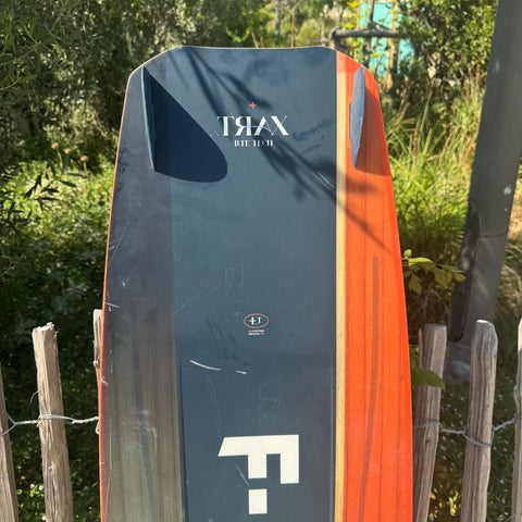 F-One Trax HRD LITE 137cm Très bon état