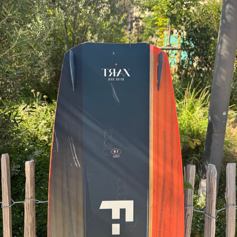 F-One Trax HRD LITE 136cm Très bon état