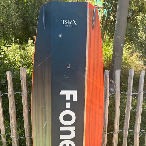 F-One Trax HRD LITE 139cm Très bon état
