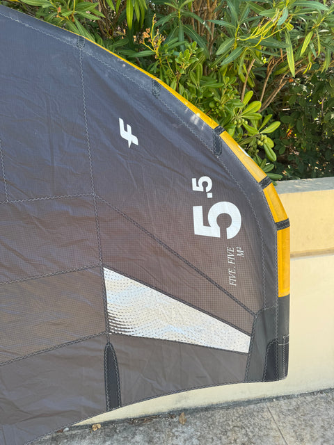 F-One Strike V5 Aluula 5.5m2 Onix Comme Neuf