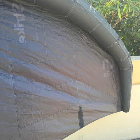 F-One Strike V5 Aluula 5.5m2 Onix Comme Neuf