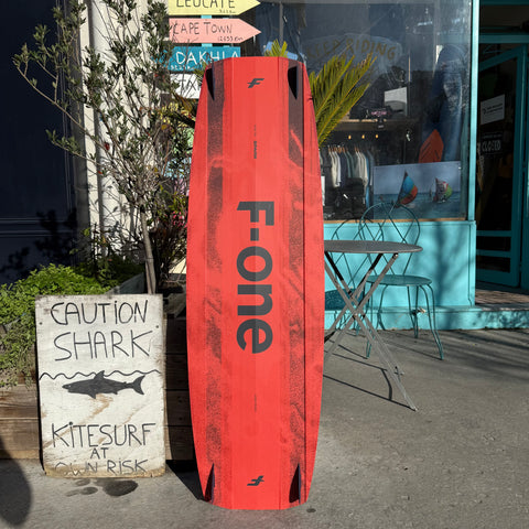 Planche Complète F-One SPARK 2026 Comme Neuf