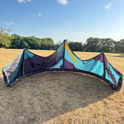 Eleveight RS V8 10m2 bon état