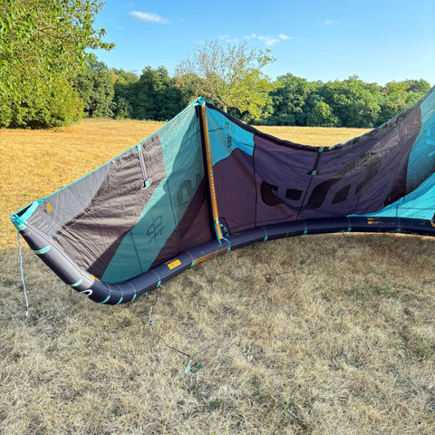 Eleveight RS V8 10m2 bon état