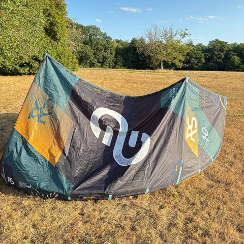 Eleveight RS V8 10m2 bon état
