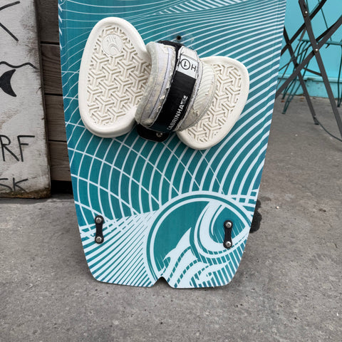 Cabrinha Spectrum 144cm 2019 Bon État