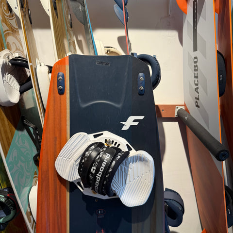 F-One Trax HRD 137cm 2024 Bon État