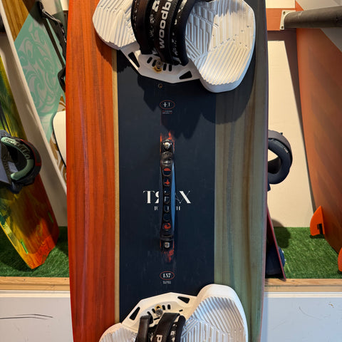 F-One Trax HRD 137cm 2024 Bon État