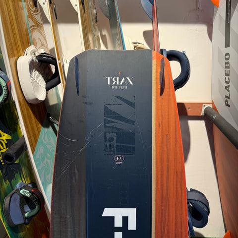 F-One Trax HRD 137cm 2024 Bon État