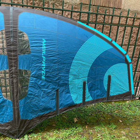 Neilpryde Fly 4m2 2023 Très Bon Etat Réparé