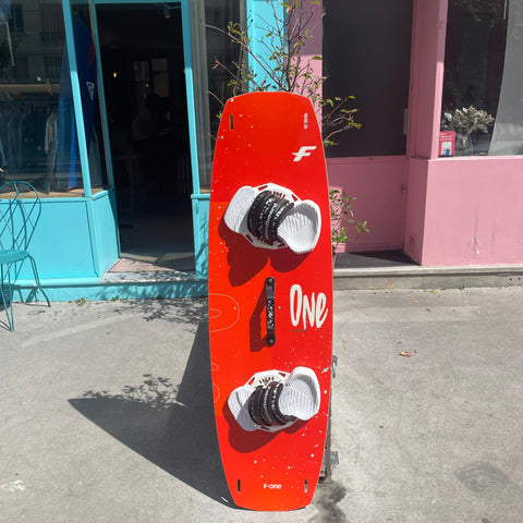 F-One One 140cm 2025 Comme Neuf - Complète
