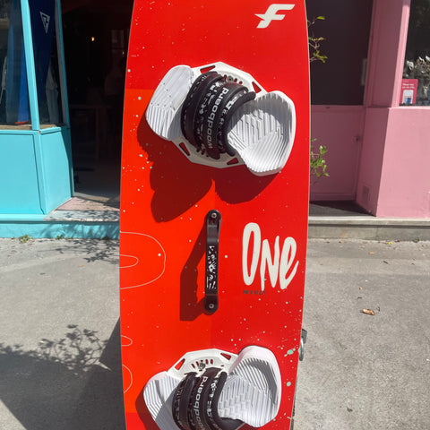 F-One One 140cm 2025 Comme Neuf - Complète